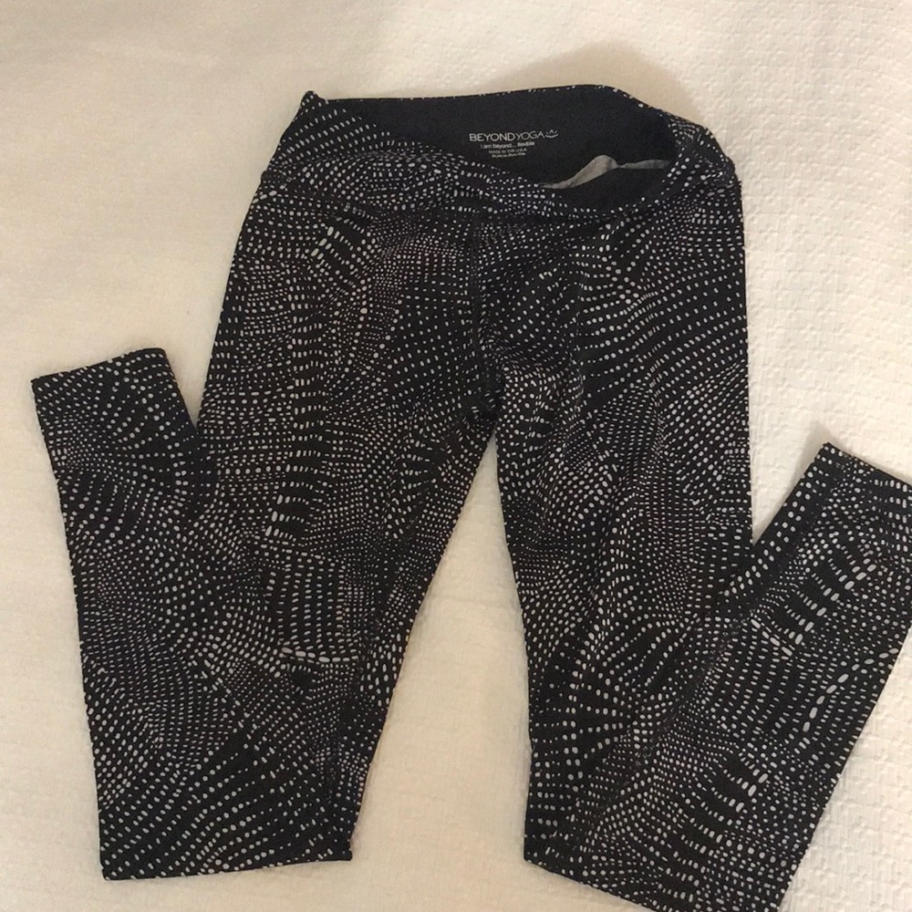 Beyond Yoga Black and White Leggings